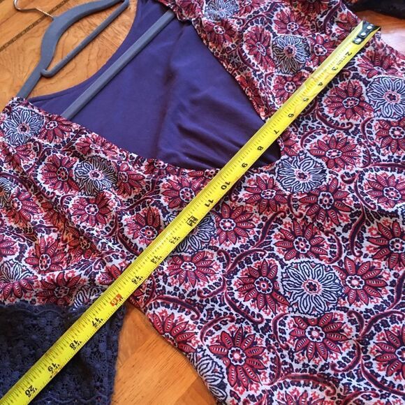 MINI DRESS in Winter Red and Navy Lace - Picture 3 of 8